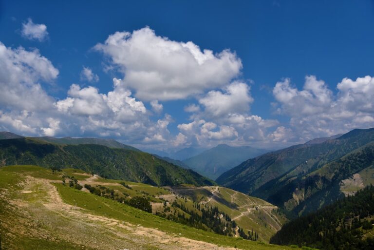 Najlepsze trasy trekkingowe w Rumunii